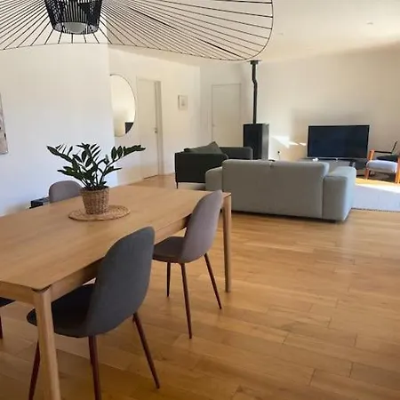 Maison Avec Piscine Au Bord De La *