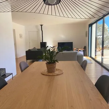 Maison Avec Piscine Au Bord De La *